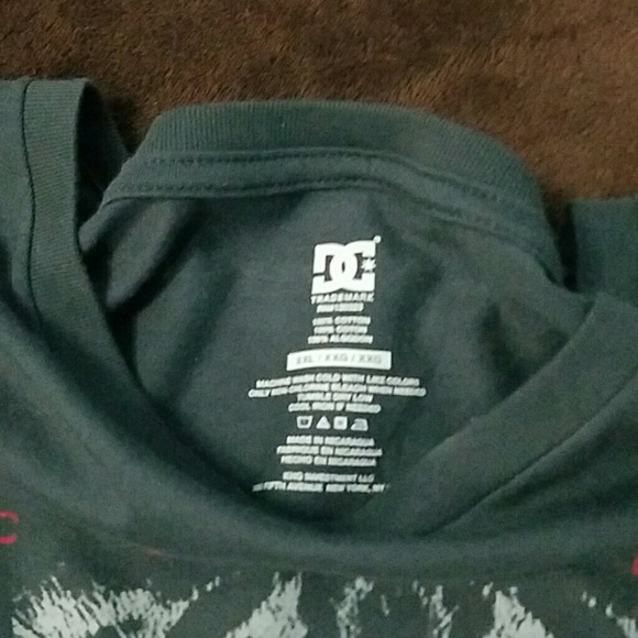 ♂NWOT DC Shoes T-Shirt (Short-Sleeve)♂ - Picture 2 of 2