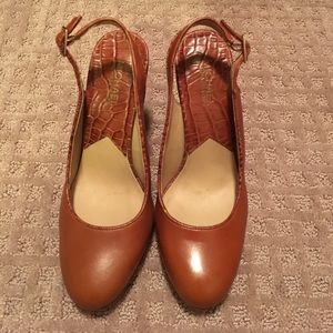 Michael Kors light brown heels