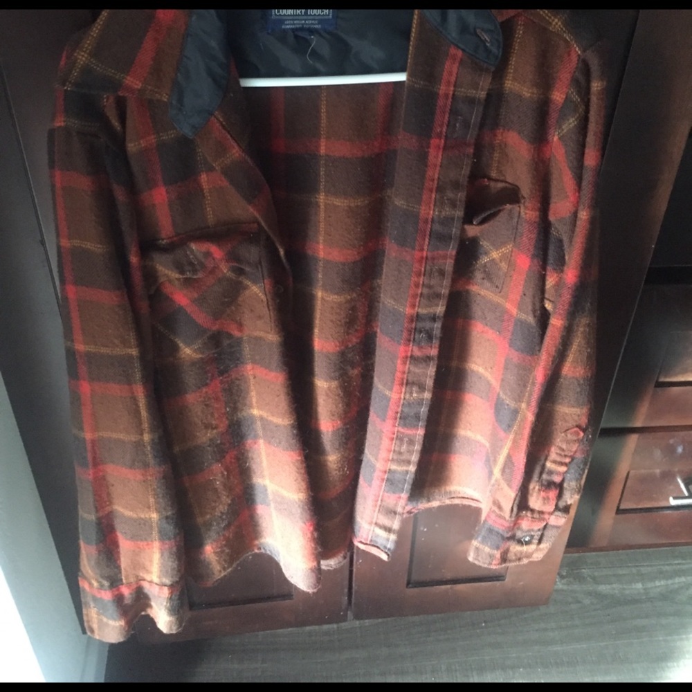 Button up - Picture 2 of 3