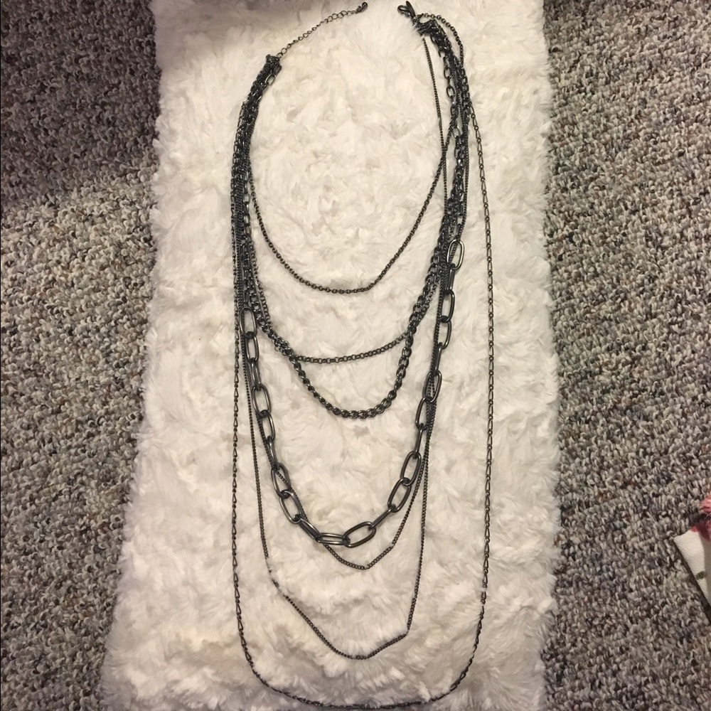 AVENUE Long Black Chain Necklace