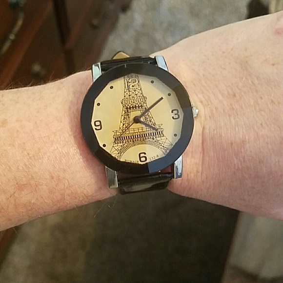 Brand new black patent leather Eiffel tower watch - Picture 2 of 2