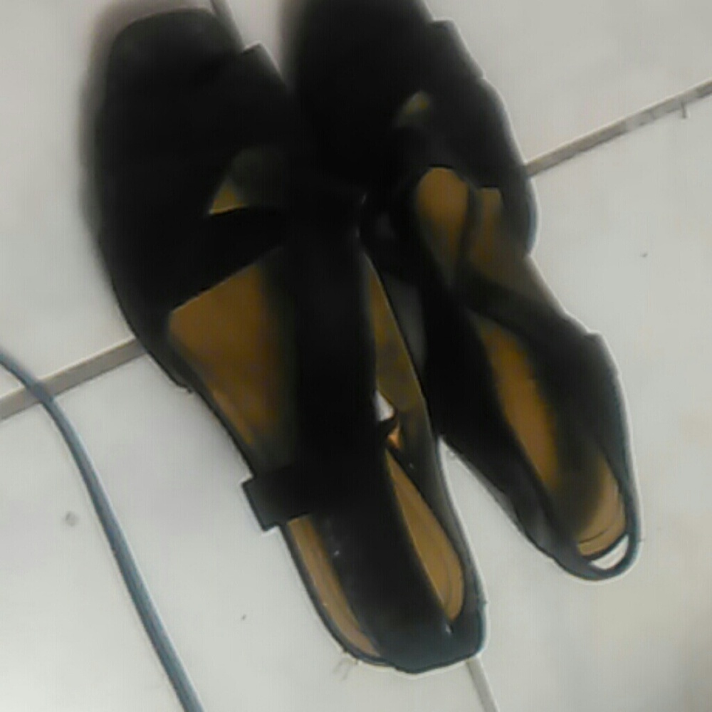 Heeled leather sandals