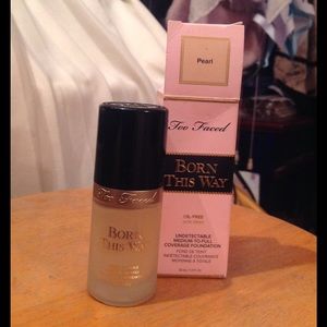 Too Faced Born This Way Foundation