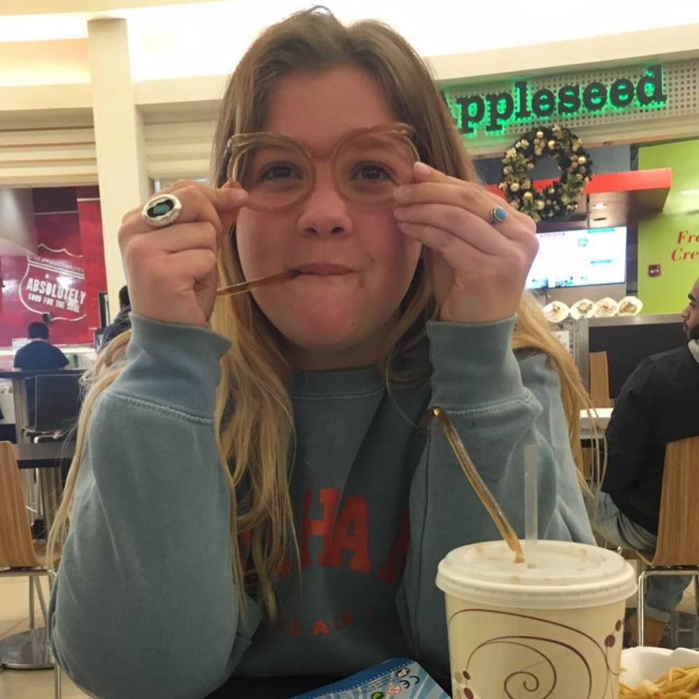 Meet your Posher, Sabrina