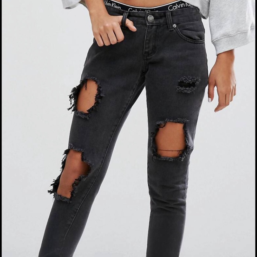 🎉🛍HP!!💖Liquor&poker Destroyed Jeans w/ankle zip