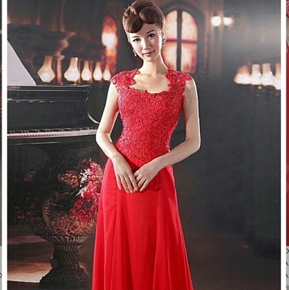 Even gown...never worn