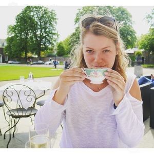 Meet your Posher, Brooke