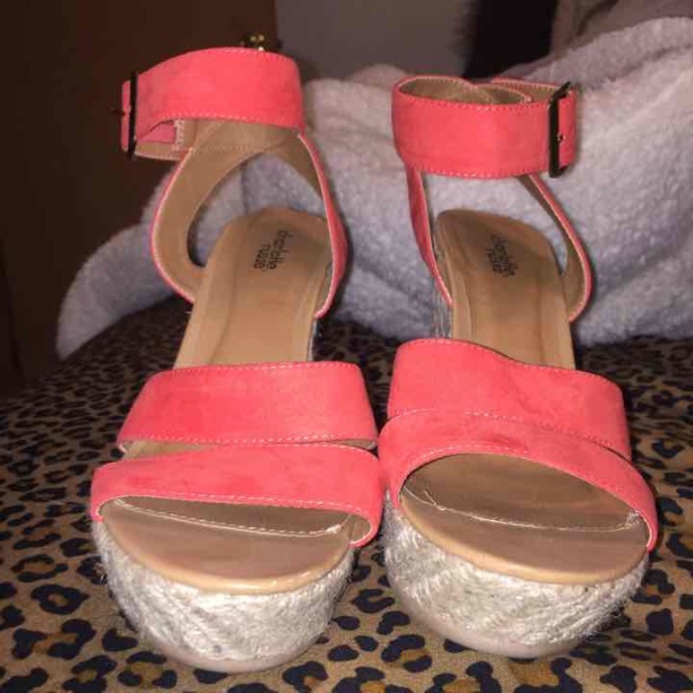Charlotte Russe Salmon Wedges