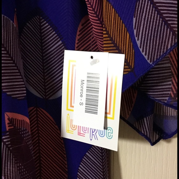 Small Monroe with leaf print! - Picture 3 of 5