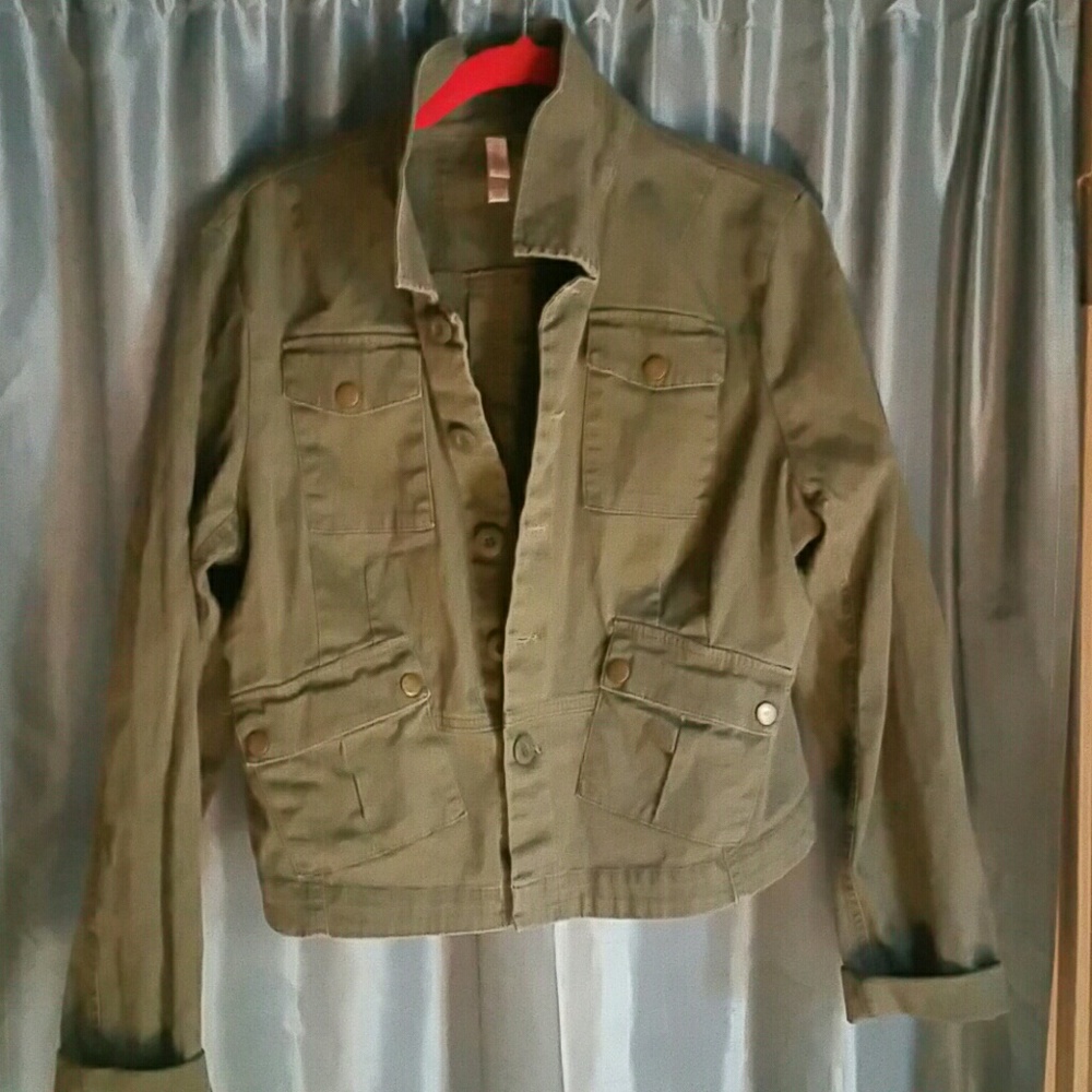 ARMY GREEN JACKET