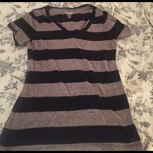 Old navy vintage tee comfy yet fitted