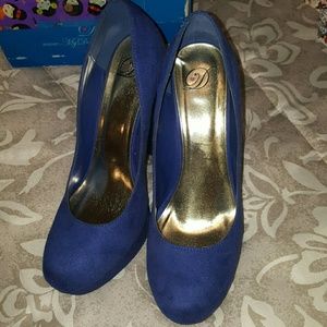 Delicious platform heels.