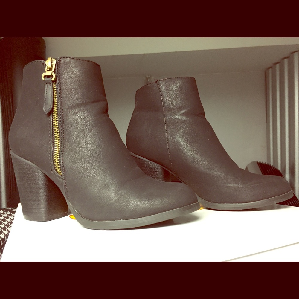 Ankle booties