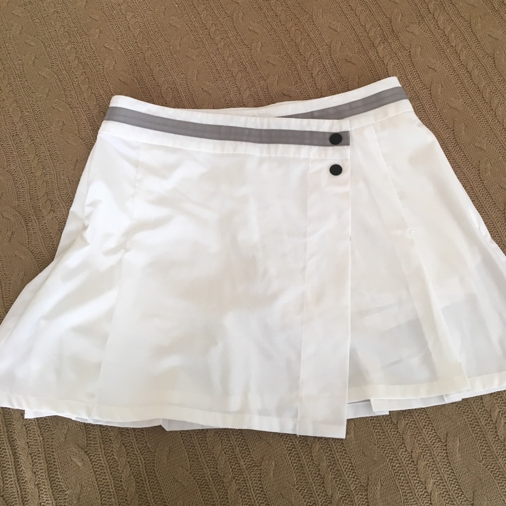 Oakley tennis or running skirt