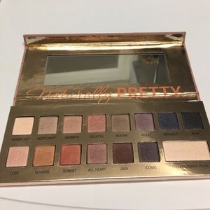 It cosmetics naturally pretty palette barely used
