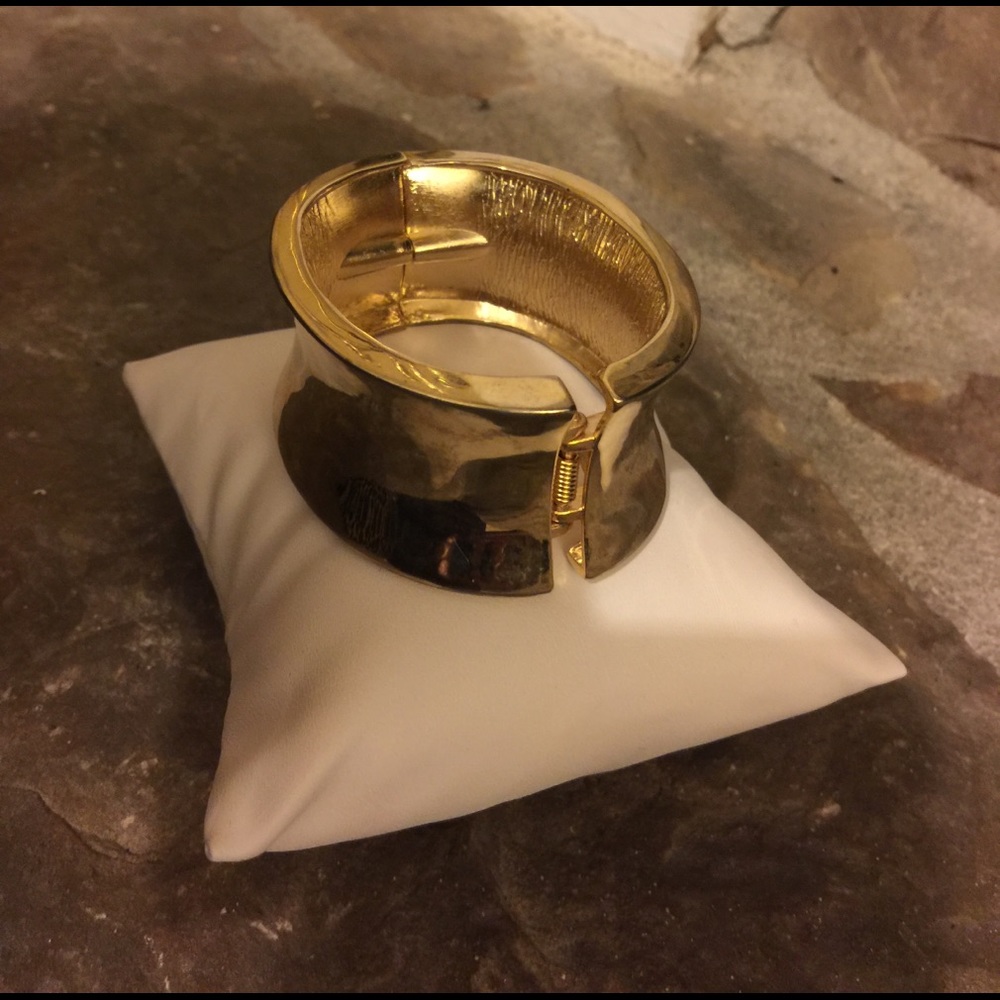 Beautiful ladies Bangle/bracelet
