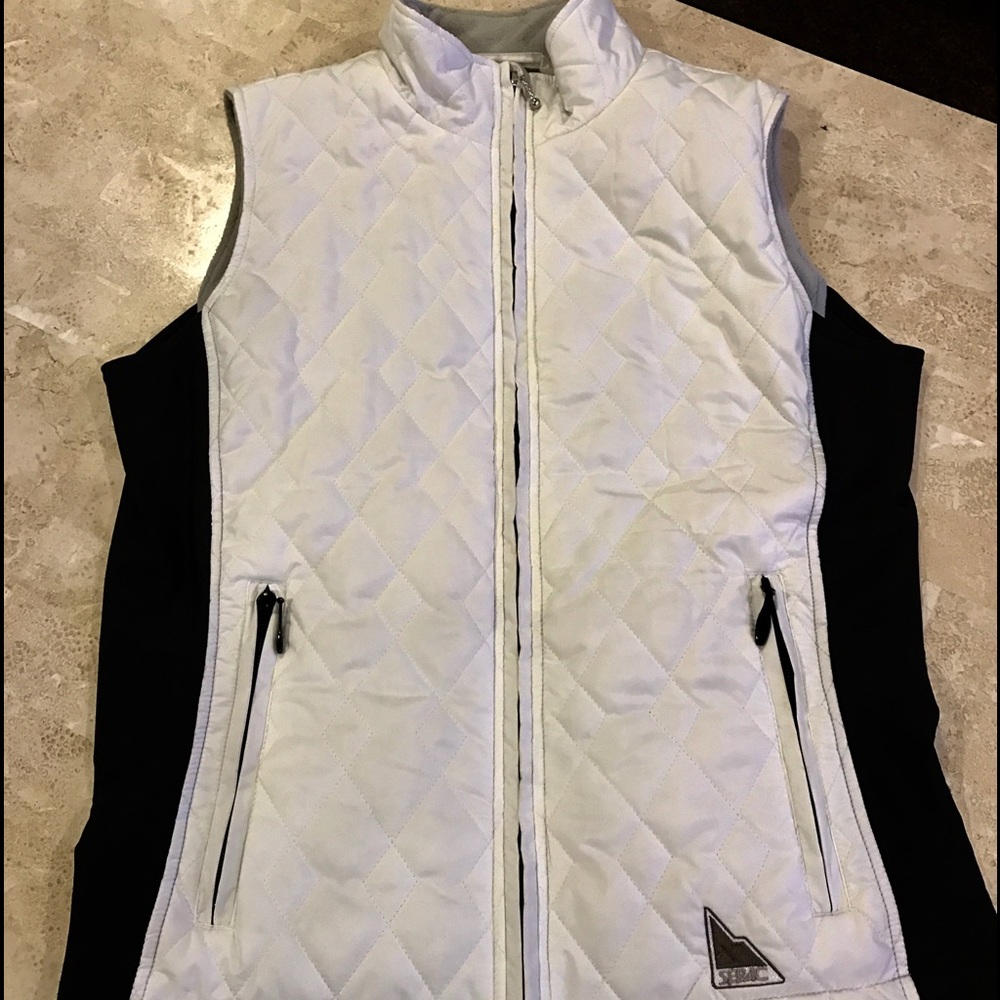 SER4C White zipper up Vest