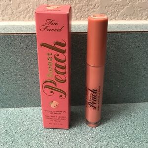 Too Faced Creamy Peach oil lipgloss