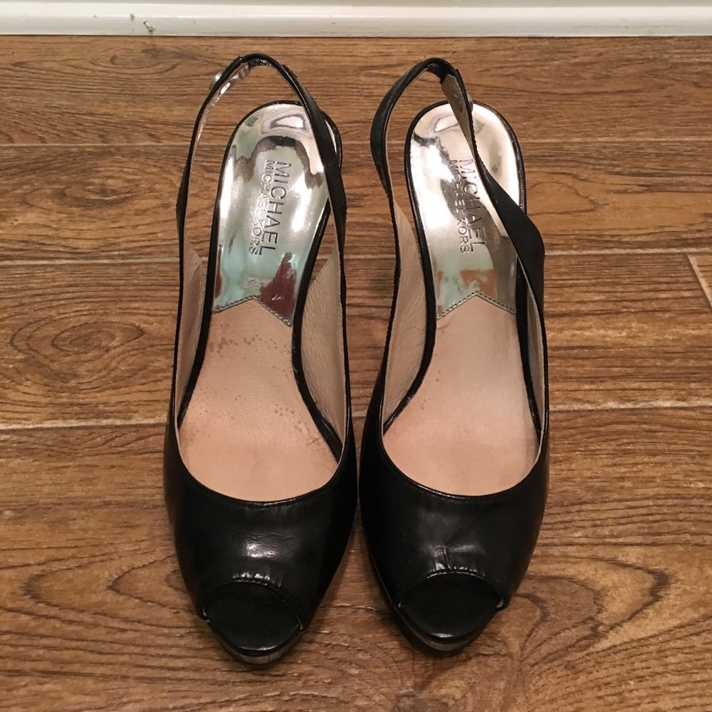 Black leather MK ladies shoe
