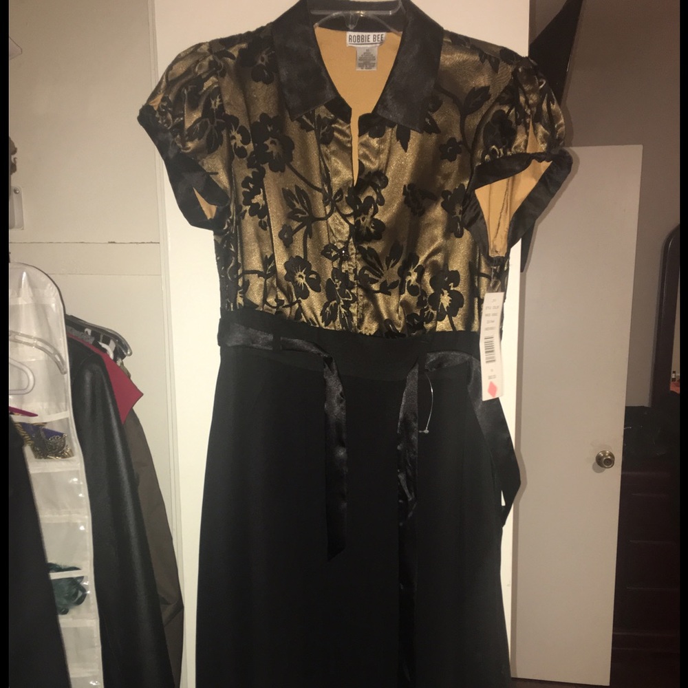 Nice evening dress with diamond accents