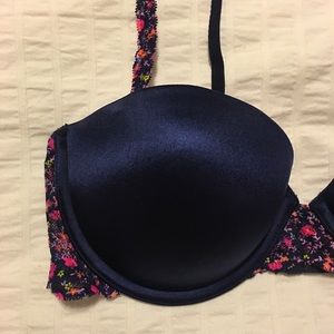 PINK Victoria's secret bra 34b