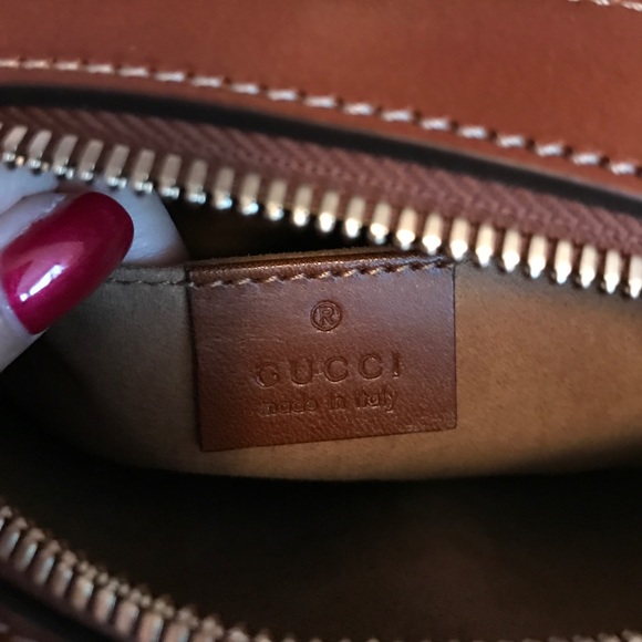 *SOLD* Gucci cross body bag GG supreme mini chain - Picture 4 of 8