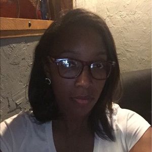 Meet your Posher, Davida