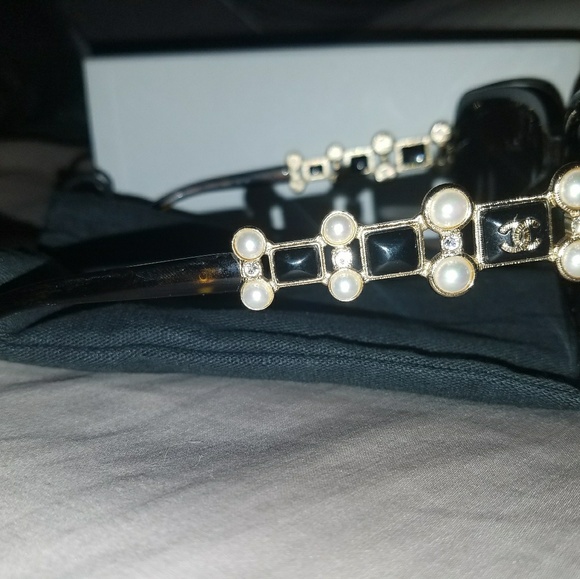 Authentic Chanel Tortoise Sunglasses - Picture 3 of 6