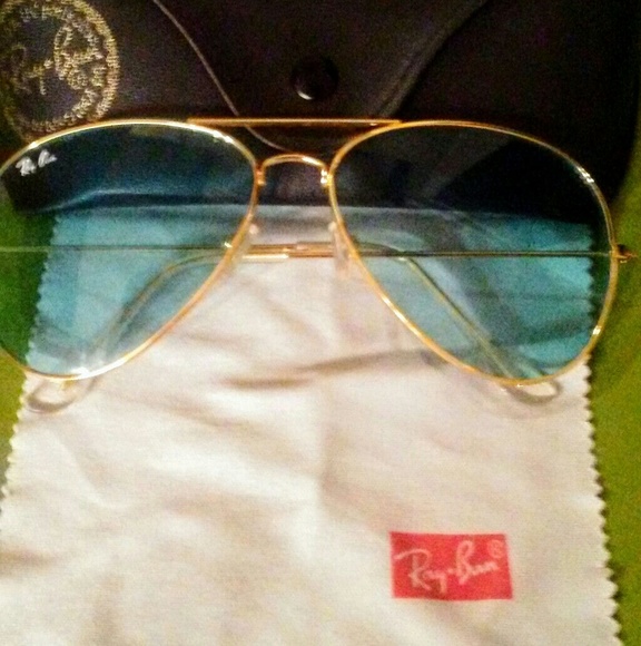 Ray-Ban Accessories - sunglasses Ray Ban very trendy Beautiful .