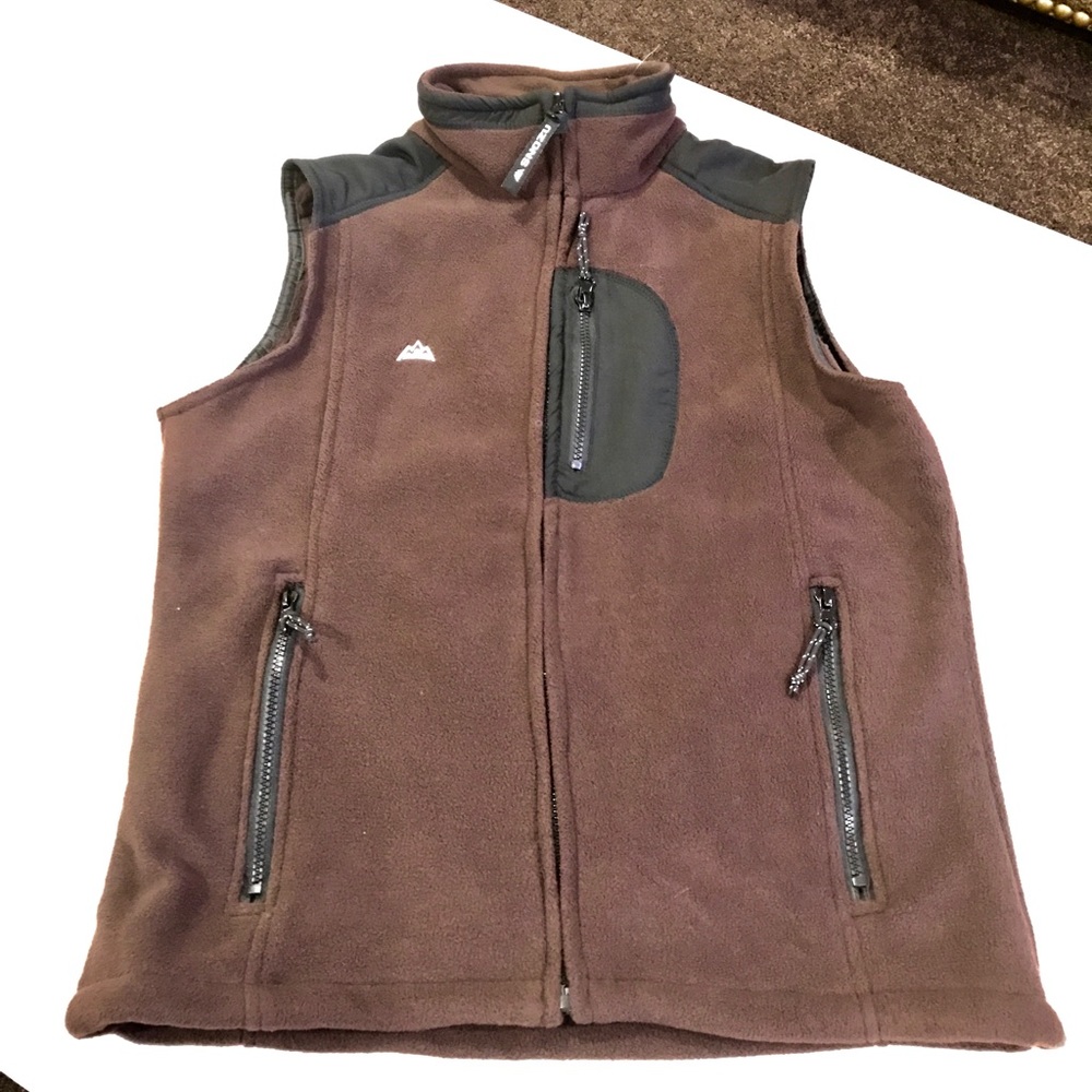 Snozu fuzzy zipper up Vest