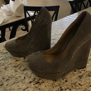 Steve Madden Wedge Pumps- Gray