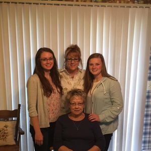 Meet your Posher, Lisa