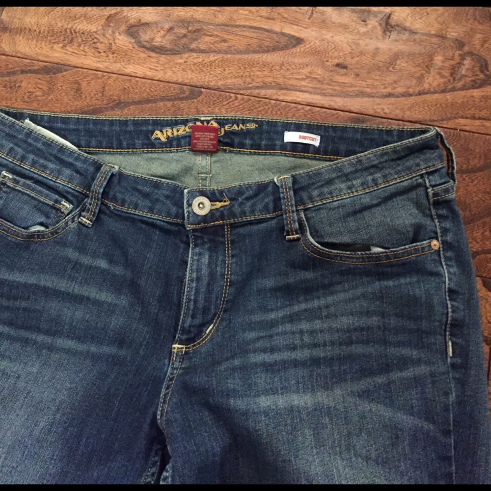 Arizona east brand boot cut blue jeans