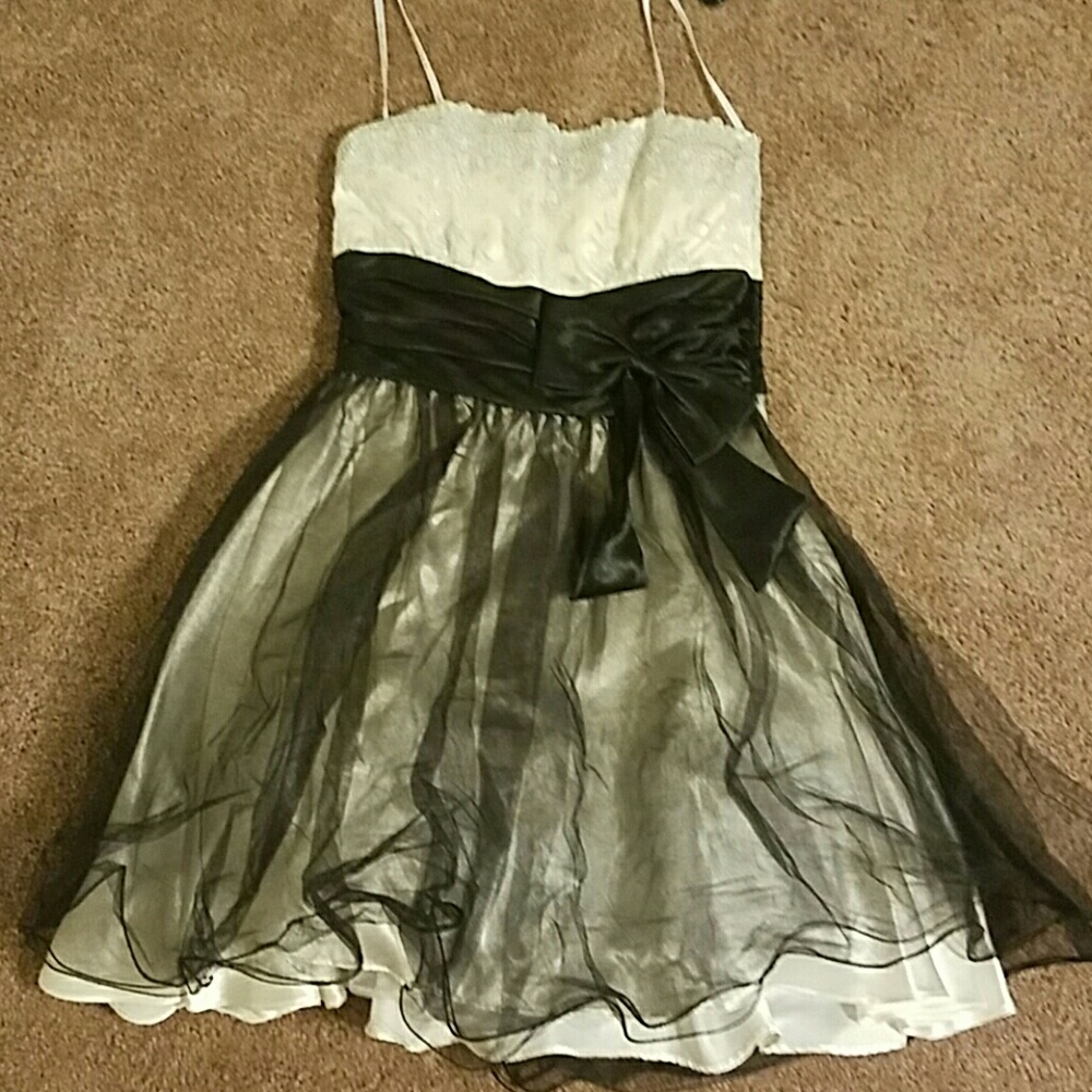 Black and white strapless cocktail dress