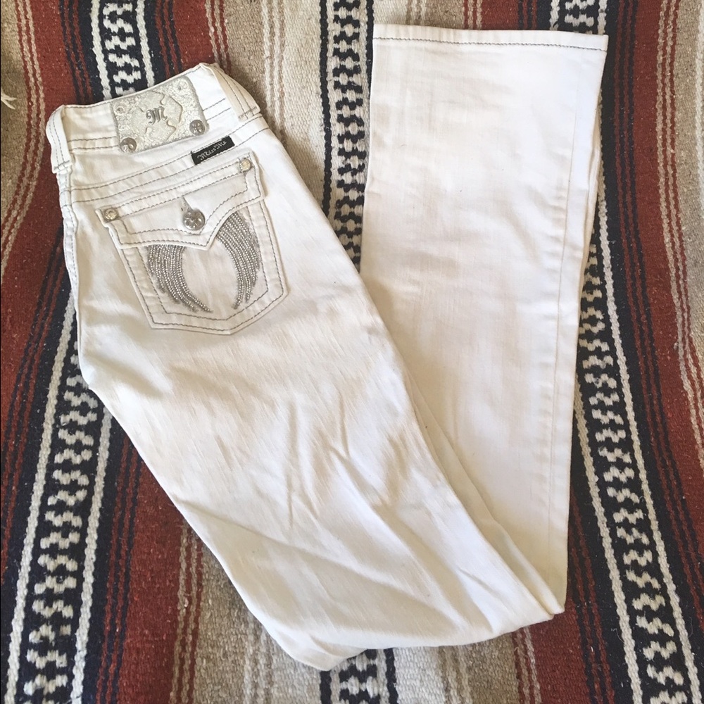Miss Me white boot cut jeans!