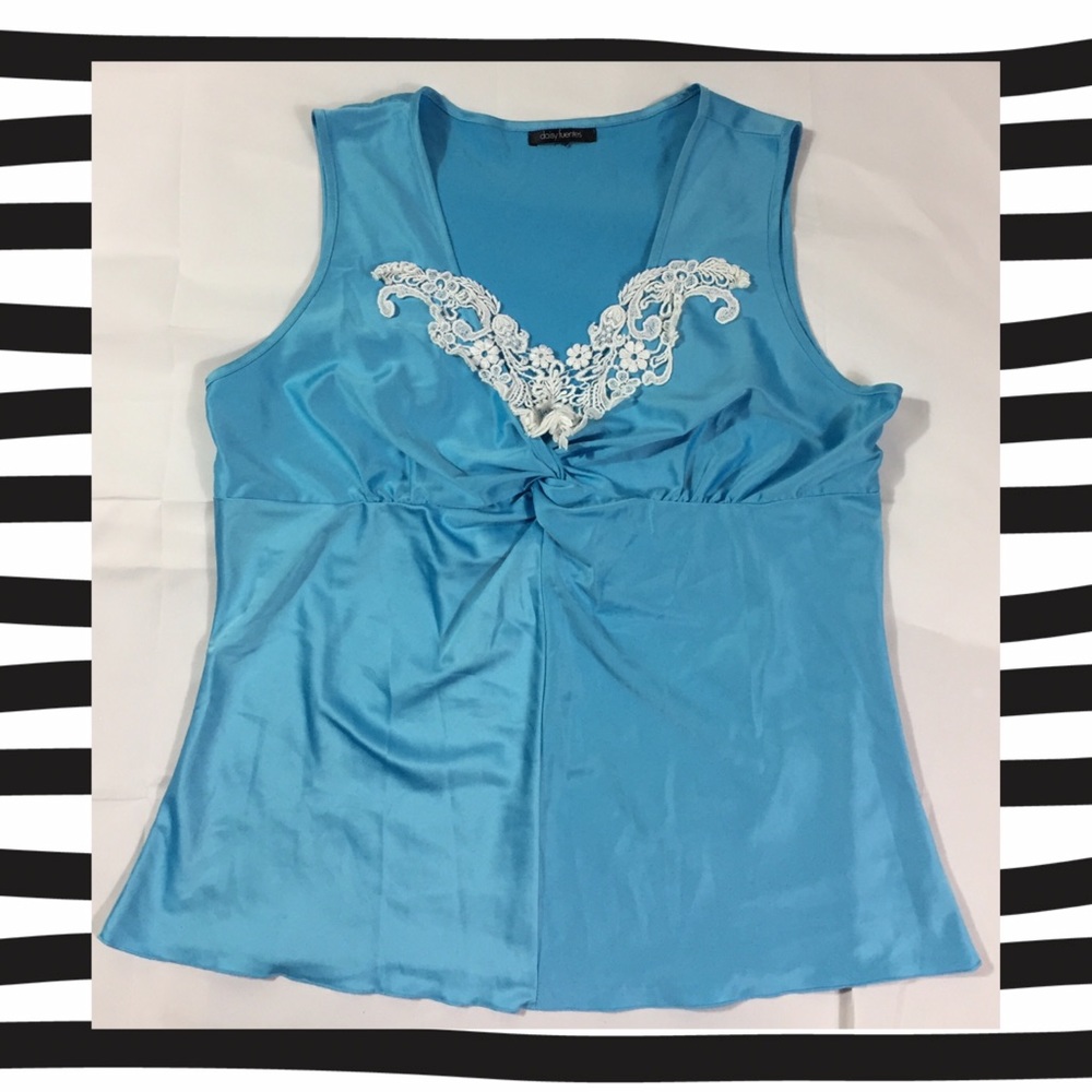 Daisy Fuentes dressy tank top