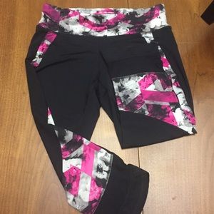 Tek Gear DryTek workout Capri leggings - medium