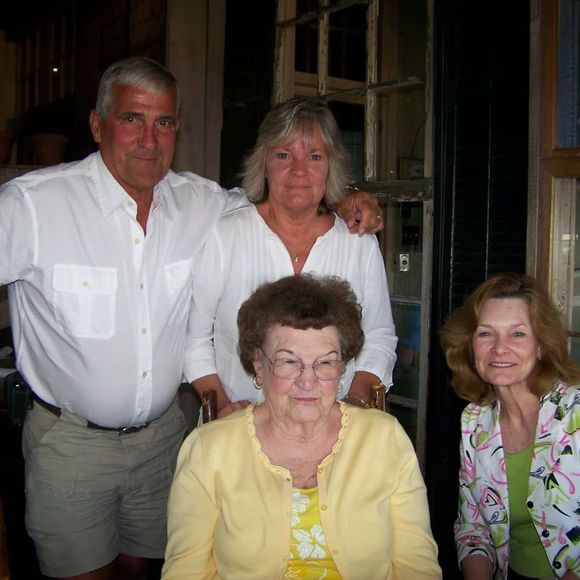 Meet your Posher, Marlene - Picture 1 of 1