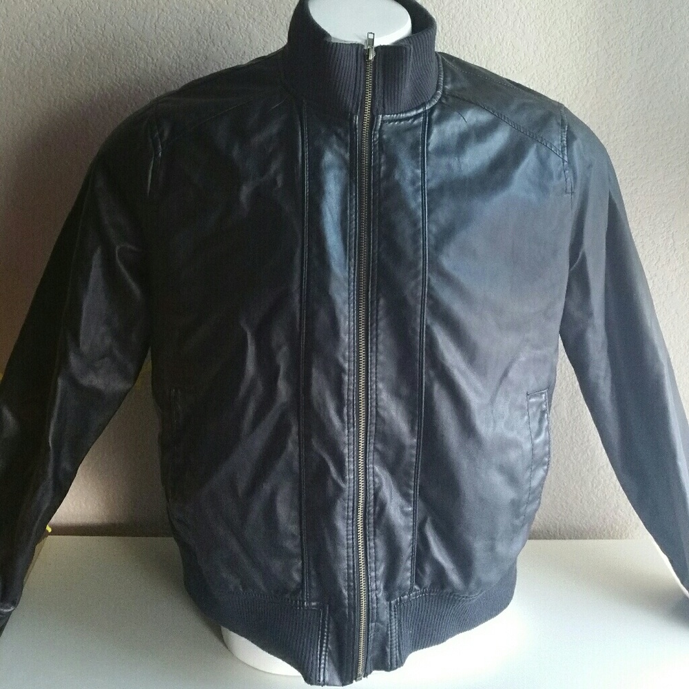 Black zip bomber jacket