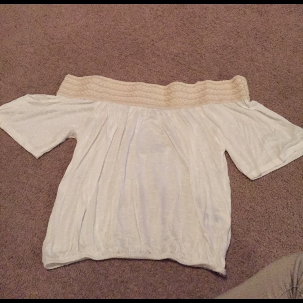 NEVER WORN off the shoulder top!! 😍