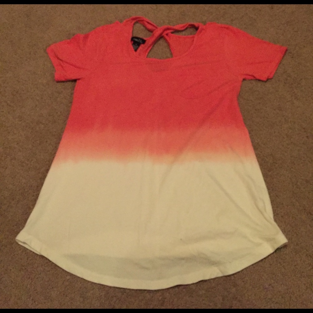 Comfy cute t-shirt! PERFECT for spring & summer ☀️