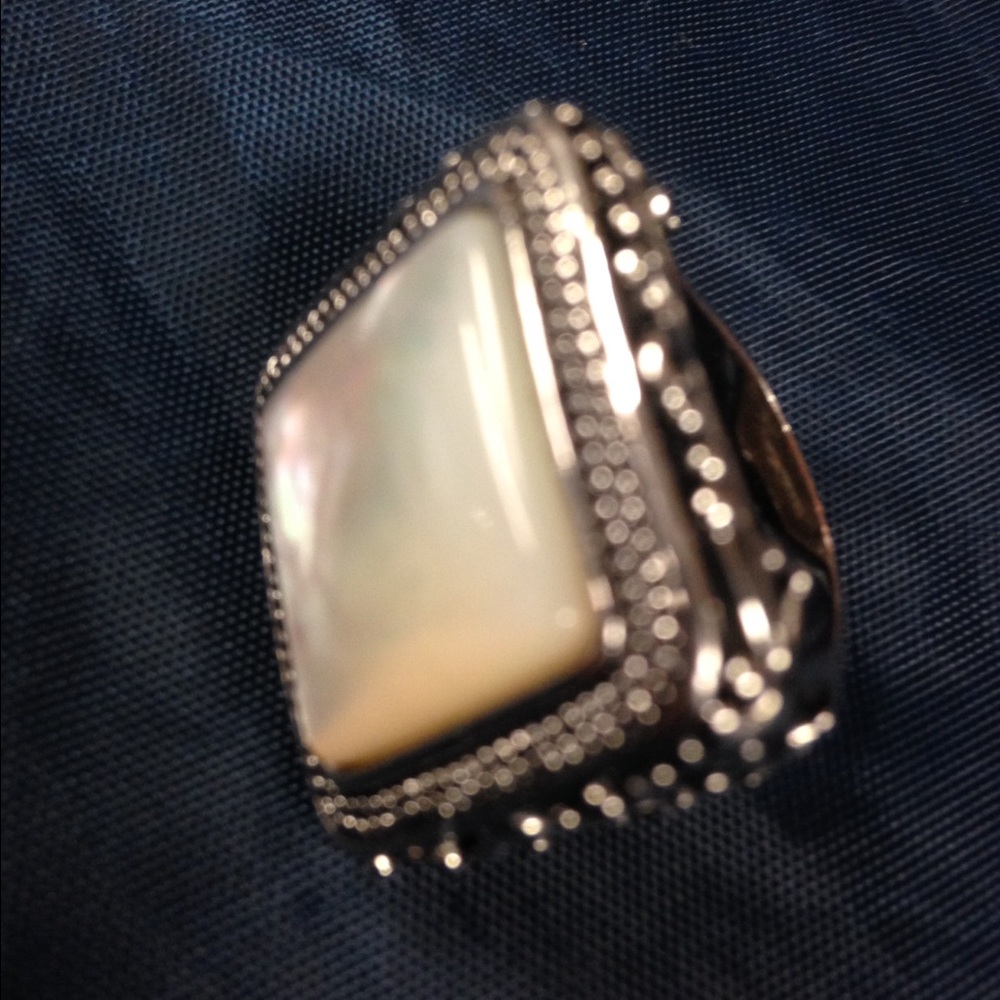 New Size 7 big statement silver color  ring - Picture 2 of 5