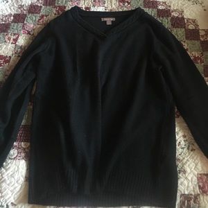 Black sweater very soft