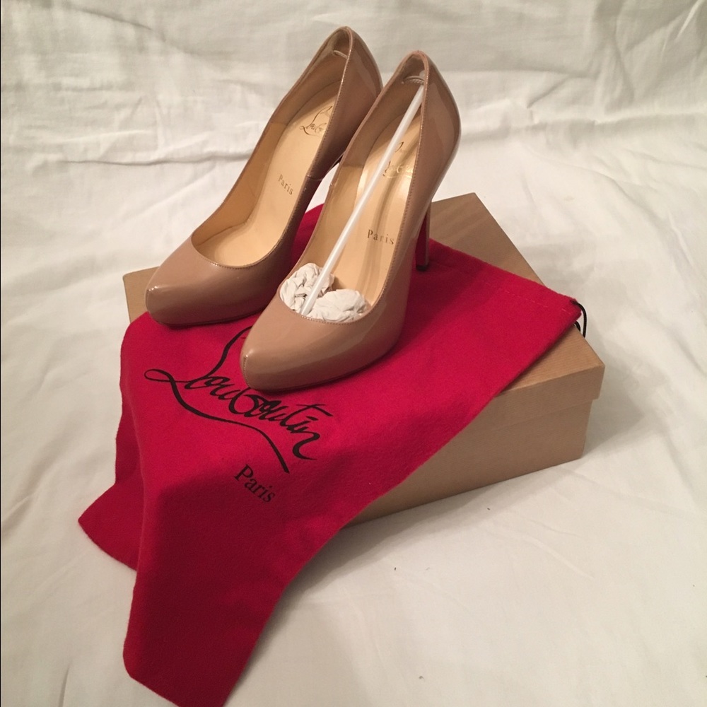😍NWT RARE Christian Louboutin "Rolando" Pumps