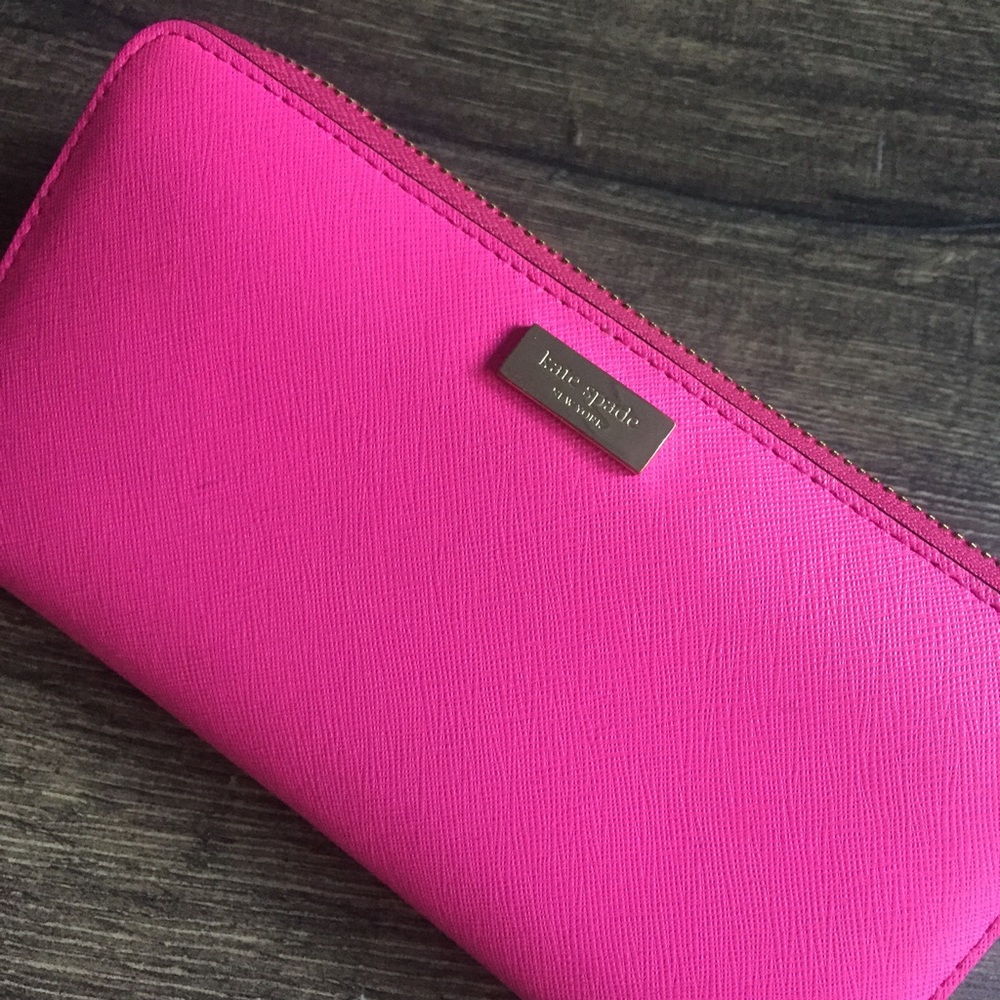 Kate Spade zipper wallet for sale!
