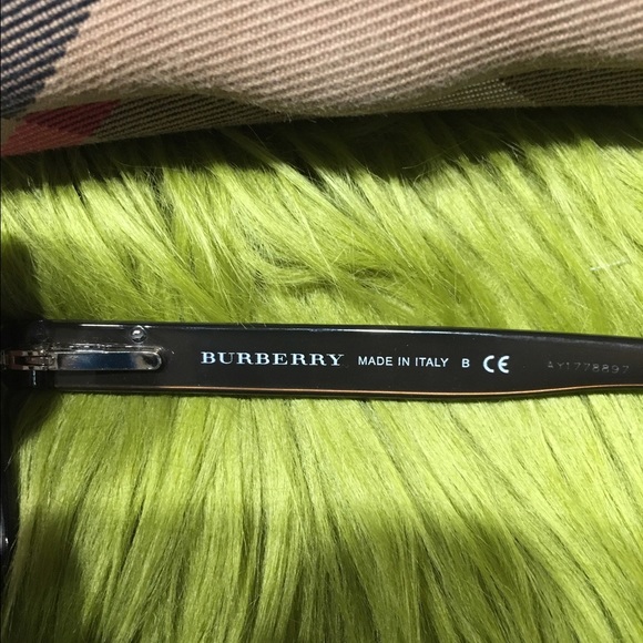 BURBERRY readers brown and black w/case - Picture 4 of 5