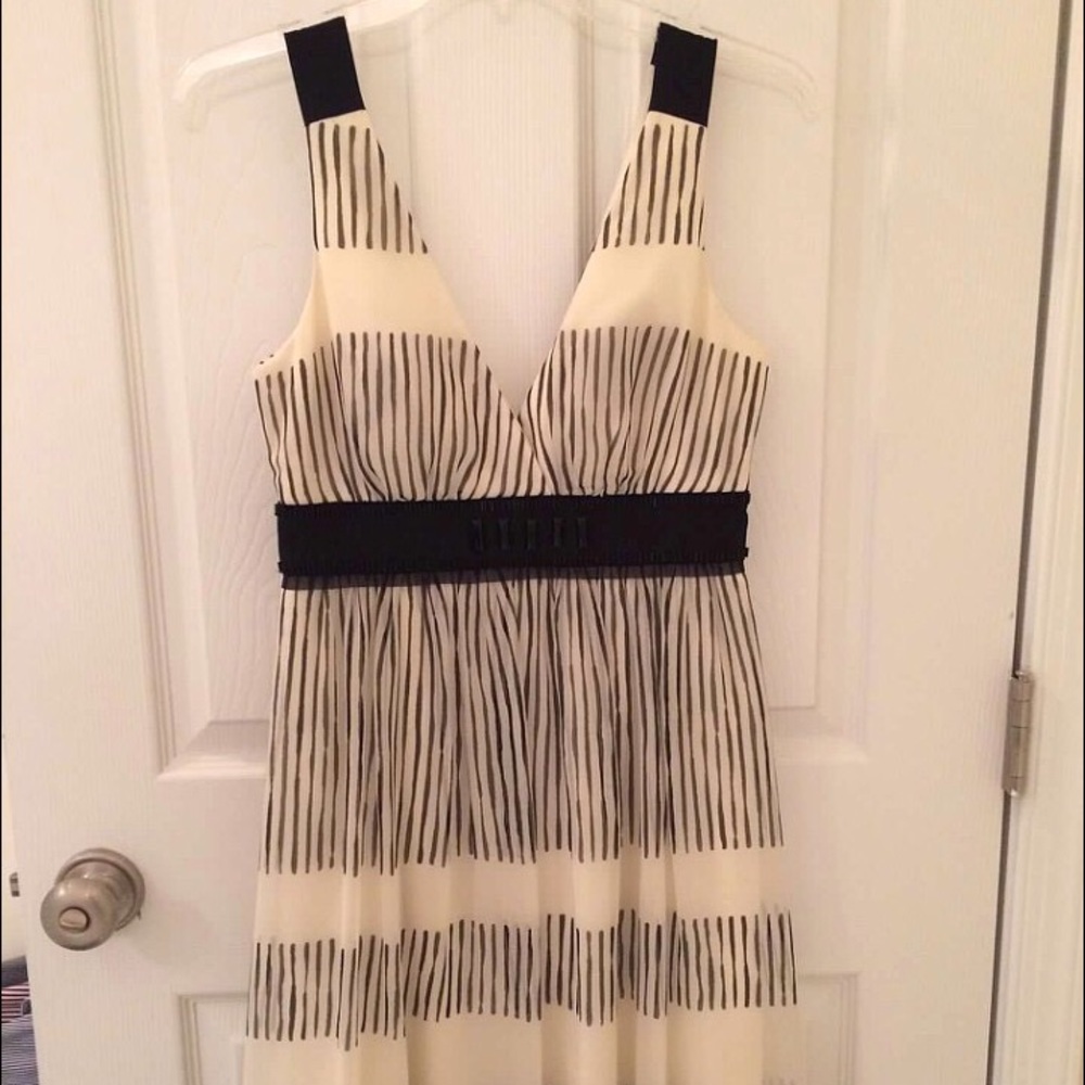 Size 4 beautiful dress