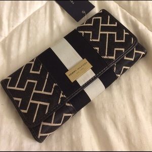 Women's Tommy Hilfiger wallet