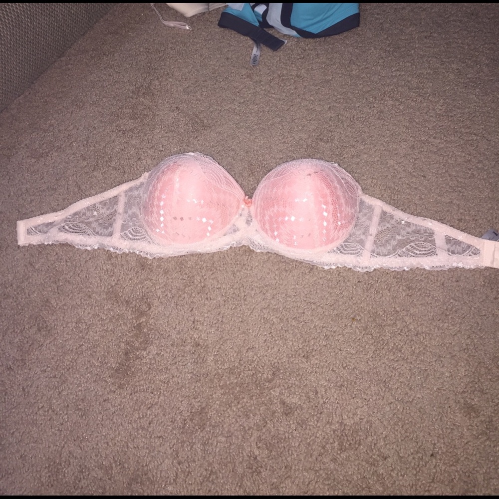 Strapless bra