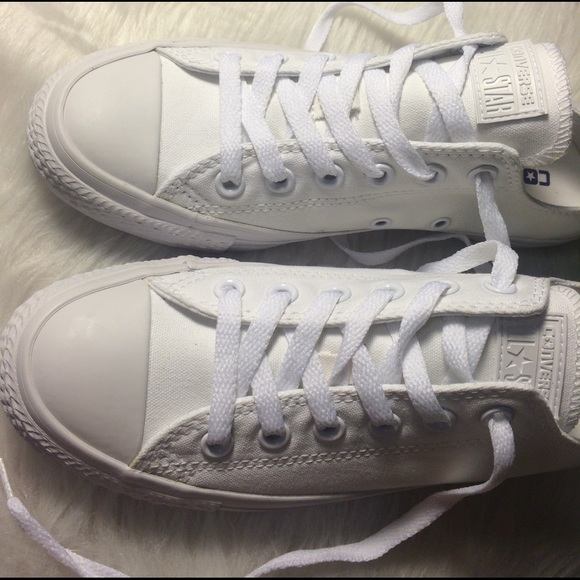 CONVERSE CHUCK TAYLOR WHITE WOMENS LOW TOPS SHOES - Picture 5 of 6